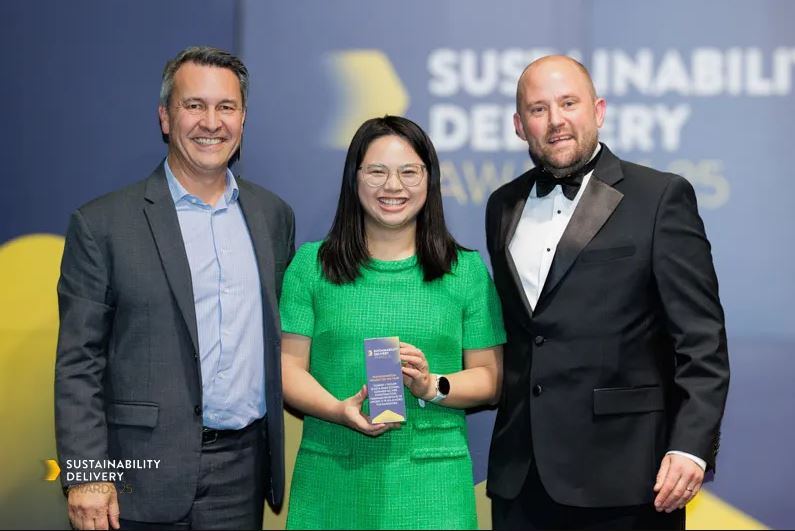 Tonkin + Taylor Employees accepting the Sustainability Delievery Award Te Ara Tupua